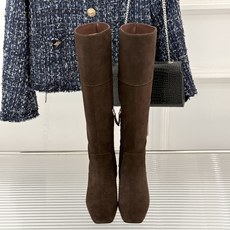 Hermès/爱马仕26WF新品极简 方头复古粗跟长靴 极简方头裁出利落线条 粗跟稳当悄悄拉高比例 头层小牛皮肌理细腻柔 Hermès/爱马仕26WF新品极简 方头复古粗跟长靴 极简方头裁出利落线条 粗跟稳当悄悄拉高比例 头层小牛皮肌理细腻柔
