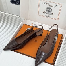 顶版 Hermès/爱马仕经典Kelly扣 鳄鱼纹后空猫跟凉鞋 鳄鱼纹压出哑光质感 经典Kelly扣锁着马术基因 后空剪 顶版 Hermès/爱马仕经典Kelly扣 鳄鱼纹后空猫跟凉鞋 鳄鱼纹压出哑光质感 经典Kelly扣锁着马术基因 后空剪