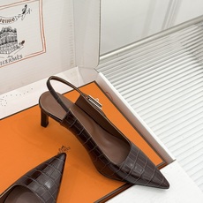 顶版 Hermès/爱马仕经典Kelly扣 鳄鱼纹后空猫跟凉鞋 鳄鱼纹压出哑光质感 经典Kelly扣锁着马术基因 后空剪 顶版 Hermès/爱马仕经典Kelly扣 鳄鱼纹后空猫跟凉鞋 鳄鱼纹压出哑光质感 经典Kelly扣锁着马术基因 后空剪
