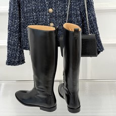 Jil Sander/吉尔桑达极 26WF新品 极简复古侧拉链骑士靴长靴 侧拉链藏着极简巧思 意大利小牛皮软润细腻 弧度 Jil Sander/吉尔桑达极 26WF新品 极简复古侧拉链骑士靴长靴 侧拉链藏着极简巧思 意大利小牛皮软润细腻 弧度