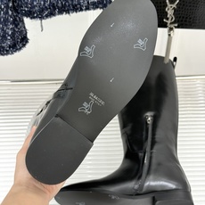 Jil Sander/吉尔桑达极 26WF新品 极简复古侧拉链骑士靴长靴 侧拉链藏着极简巧思 意大利小牛皮软润细腻 弧度 Jil Sander/吉尔桑达极 26WF新品 极简复古侧拉链骑士靴长靴 侧拉链藏着极简巧思 意大利小牛皮软润细腻 弧度