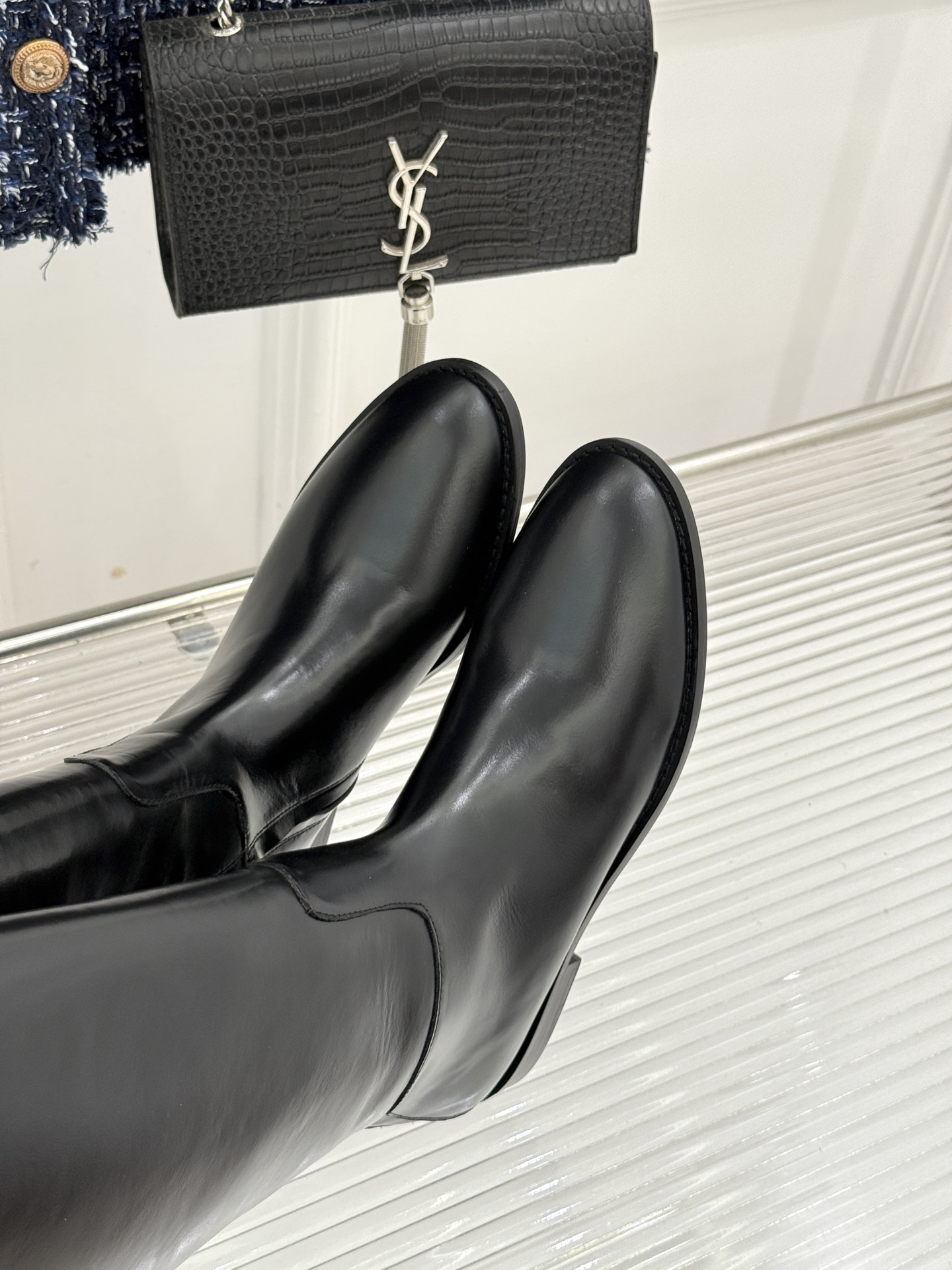 Jil Sander/吉尔桑达极 26WF新品 极简复古侧拉链骑士靴长靴 侧拉链藏着极简巧思 意大利小牛皮软润细腻 弧度 Jil Sander/吉尔桑达极 26WF新品 极简复古侧拉链骑士靴长靴 侧拉链藏着极简巧思 意大利小牛皮软润细腻 弧度