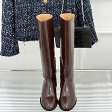 Jil Sander/吉尔桑达极 26WF新品 极简复古侧拉链骑士靴长靴 侧拉链藏着极简巧思 意大利小牛皮软润细腻 弧度 Jil Sander/吉尔桑达极 26WF新品 极简复古侧拉链骑士靴长靴 侧拉链藏着极简巧思 意大利小牛皮软润细腻 弧度