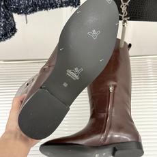 Jil Sander/吉尔桑达极 26WF新品 极简复古侧拉链骑士靴长靴 侧拉链藏着极简巧思 意大利小牛皮软润细腻 弧度 Jil Sander/吉尔桑达极 26WF新品 极简复古侧拉链骑士靴长靴 侧拉链藏着极简巧思 意大利小牛皮软润细腻 弧度
