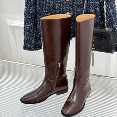 Jil Sander/吉尔桑达极 26WF新品 极简复古侧拉链骑士靴长靴 侧拉链藏着极简巧思 意大利小牛皮软润细腻 弧度 Jil Sander/吉尔桑达极 26WF新品 极简复古侧拉链骑士靴长靴 侧拉链藏着极简巧思 意大利小牛皮软润细腻 弧度