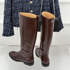 Jil Sander/吉尔桑达极 26WF新品 极简复古侧拉链骑士靴长靴 侧拉链藏着极简巧思 意大利小牛皮软润细腻 弧度 Jil Sander/吉尔桑达极 26WF新品 极简复古侧拉链骑士靴长靴 侧拉链藏着极简巧思 意大利小牛皮软润细腻 弧度