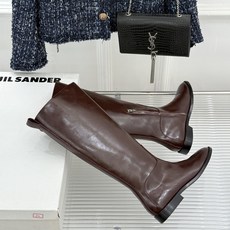 Jil Sander/吉尔桑达极 26WF新品 极简复古侧拉链骑士靴长靴 侧拉链藏着极简巧思 意大利小牛皮软润细腻 弧度 Jil Sander/吉尔桑达极 26WF新品 极简复古侧拉链骑士靴长靴 侧拉链藏着极简巧思 意大利小牛皮软润细腻 弧度