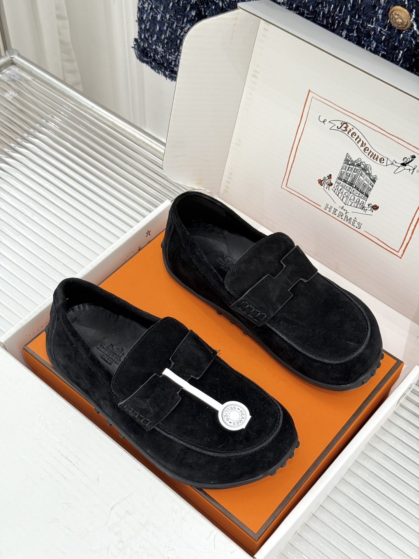 （配原版飞机盒） Hermès/爱马仕25WF新品 包头H半拖鞋勃肯鞋乐福鞋 厚底勃肯版型重塑经典。 麂皮小牛皮质感细腻