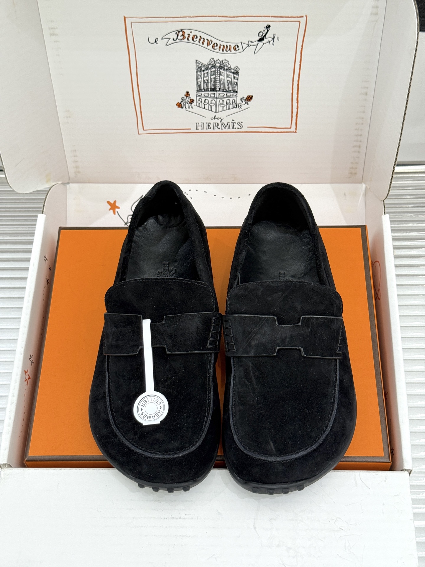 （配原版飞机盒） Hermès/爱马仕25WF新品 包头H半拖鞋勃肯鞋乐福鞋 厚底勃肯版型重塑经典。 麂皮小牛皮质感细腻
