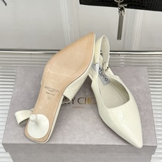 Jimmy Choo/吉米周26WF新品 尖头猫跟凉鞋 尖头秒拉腿部线条 猫跟稳当久穿不累脚 后绊带贴合纤细脚踝 细带勾 Jimmy Choo/吉米周26WF新品 尖头猫跟凉鞋 尖头秒拉腿部线条 猫跟稳当久穿不累脚 后绊带贴合纤细脚踝 细带勾