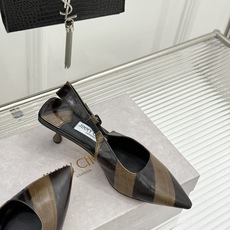 Jimmy Choo/吉米周26WF新品 尖头猫跟凉鞋 尖头秒拉腿部线条 猫跟稳当久穿不累脚 后绊带贴合纤细脚踝 细带勾 Jimmy Choo/吉米周26WF新品 尖头猫跟凉鞋 尖头秒拉腿部线条 猫跟稳当久穿不累脚 后绊带贴合纤细脚踝 细带勾