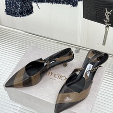 Jimmy Choo/吉米周26WF新品 尖头猫跟凉鞋 尖头秒拉腿部线条 猫跟稳当久穿不累脚 后绊带贴合纤细脚踝 细带勾 Jimmy Choo/吉米周26WF新品 尖头猫跟凉鞋 尖头秒拉腿部线条 猫跟稳当久穿不累脚 后绊带贴合纤细脚踝 细带勾