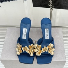 Jimmy Choo/吉米周26WF新品 金属花朵方头高跟拖鞋 金属花缀着细碎钻光 方头廓形利落又摩登 小羊皮内里软润又 Jimmy Choo/吉米周26WF新品 金属花朵方头高跟拖鞋 金属花缀着细碎钻光 方头廓形利落又摩登 小羊皮内里软润又