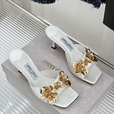 Jimmy Choo/吉米周26WF新品 金属花朵方头高跟拖鞋 金属花缀着细碎钻光 方头廓形利落又摩登 小羊皮内里软润又 Jimmy Choo/吉米周26WF新品 金属花朵方头高跟拖鞋 金属花缀着细碎钻光 方头廓形利落又摩登 小羊皮内里软润又