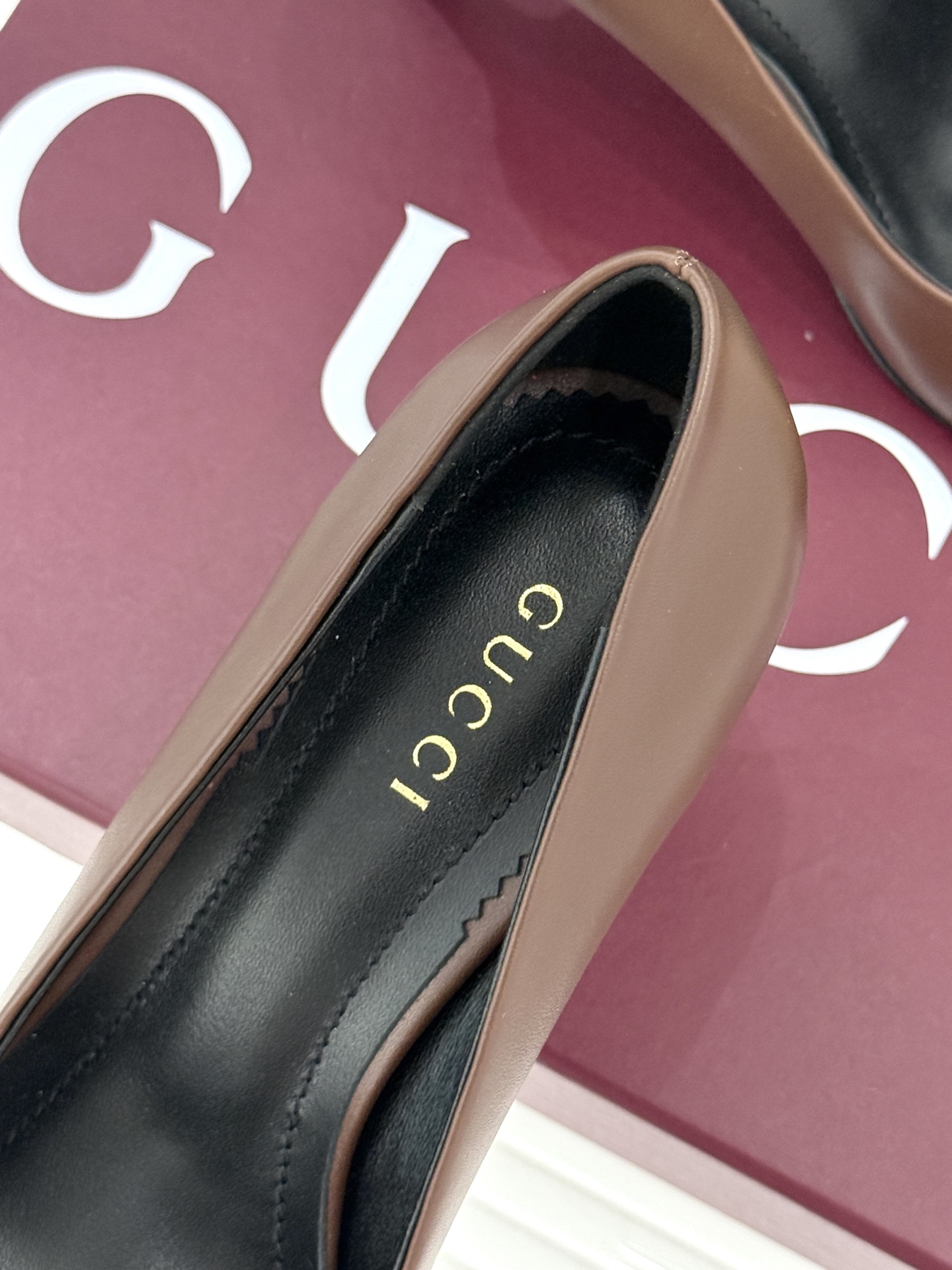 Gucci/古驰26WF新品Donna系列 马衔扣尖头高跟鞋凉鞋 经典马衔扣缀鞋面 尖头线条修饰纤细脚型 细跟拉长腿型比 Gucci/古驰26WF新品Donna系列 马衔扣尖头高跟鞋凉鞋 经典马衔扣缀鞋面 尖头线条修饰纤细脚型 细跟拉长腿型比