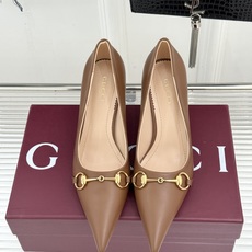 Gucci/古驰26WF新品Donna系列 马衔扣尖头高跟鞋凉鞋 经典马衔扣缀鞋面 尖头线条修饰纤细脚型 细跟拉长腿型比 Gucci/古驰26WF新品Donna系列 马衔扣尖头高跟鞋凉鞋 经典马衔扣缀鞋面 尖头线条修饰纤细脚型 细跟拉长腿型比