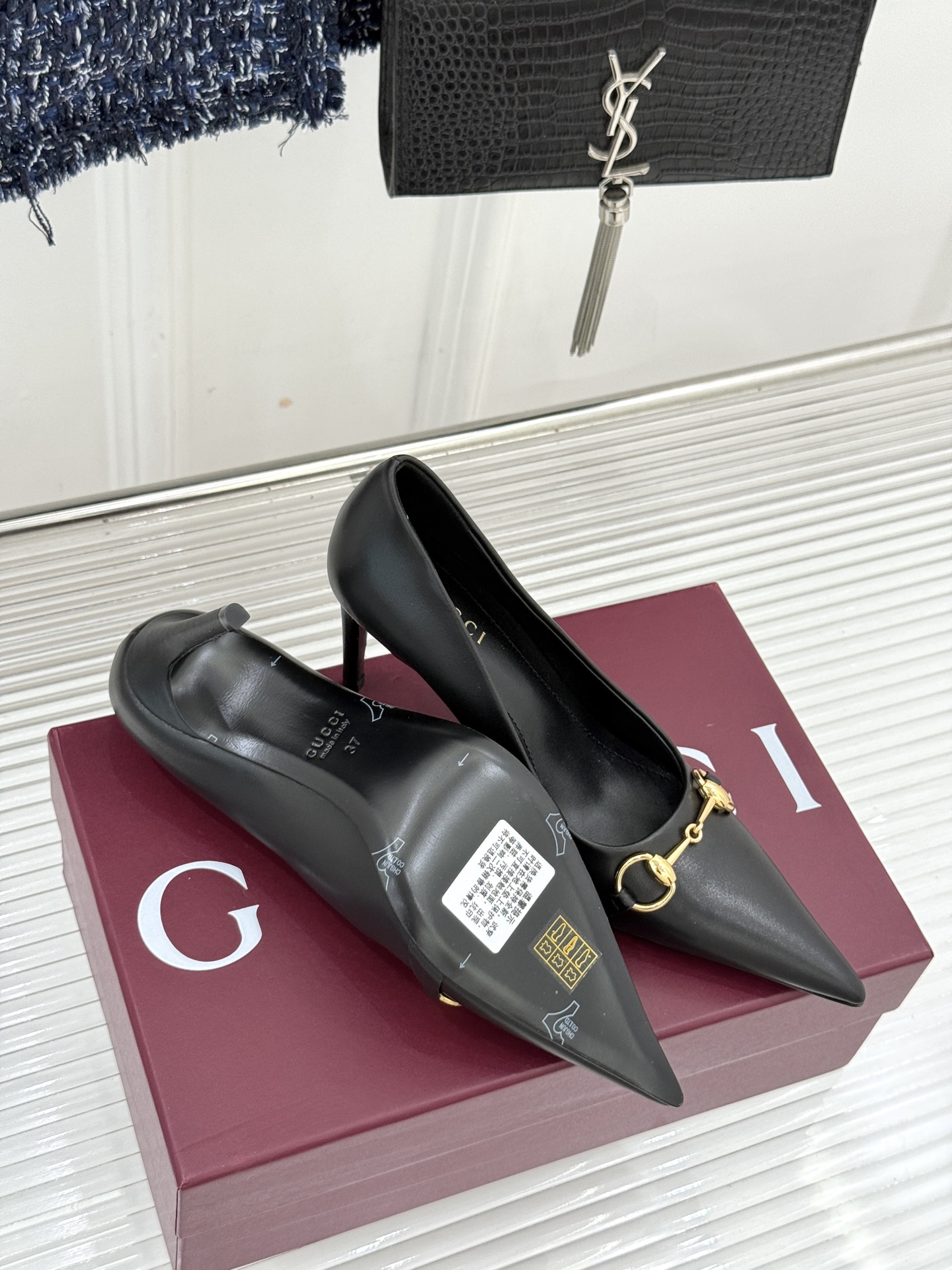 Gucci/古驰26WF新品Donna系列 马衔扣尖头高跟鞋凉鞋 经典马衔扣缀鞋面 尖头线条修饰纤细脚型 细跟拉长腿型比