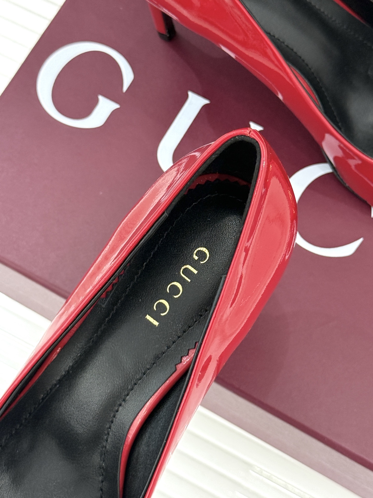 Gucci/古驰26WF新品Donna系列 马衔扣尖头高跟鞋凉鞋 经典马衔扣缀鞋面 尖头线条修饰纤细脚型 细跟拉长腿型比 Gucci/古驰26WF新品Donna系列 马衔扣尖头高跟鞋凉鞋 经典马衔扣缀鞋面 尖头线条修饰纤细脚型 细跟拉长腿型比