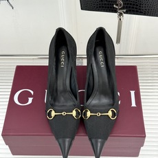 Gucci/古驰26WF新品Donna系列 马衔扣尖头高跟鞋凉鞋 经典马衔扣缀鞋面 尖头线条修饰纤细脚型 细跟拉长腿型比 Gucci/古驰26WF新品Donna系列 马衔扣尖头高跟鞋凉鞋 经典马衔扣缀鞋面 尖头线条修饰纤细脚型 细跟拉长腿型比