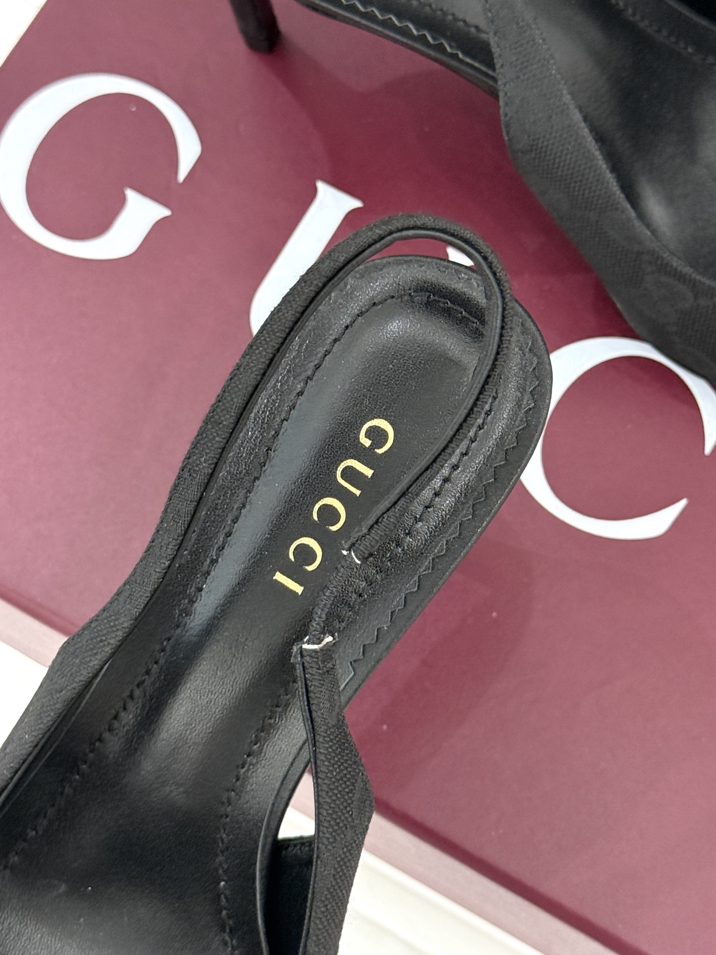 Gucci/古驰26WF新品Donna系列 马衔扣尖头高跟鞋凉鞋 经典马衔扣缀鞋面 尖头线条修饰纤细脚型 细跟拉长腿型比 Gucci/古驰26WF新品Donna系列 马衔扣尖头高跟鞋凉鞋 经典马衔扣缀鞋面 尖头线条修饰纤细脚型 细跟拉长腿型比