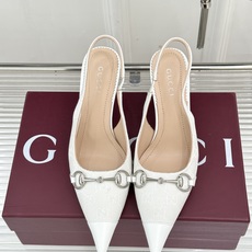 Gucci/古驰26WF新品Donna系列 马衔扣尖头高跟鞋凉鞋 经典马衔扣缀鞋面 尖头线条修饰纤细脚型 细跟拉长腿型比 Gucci/古驰26WF新品Donna系列 马衔扣尖头高跟鞋凉鞋 经典马衔扣缀鞋面 尖头线条修饰纤细脚型 细跟拉长腿型比
