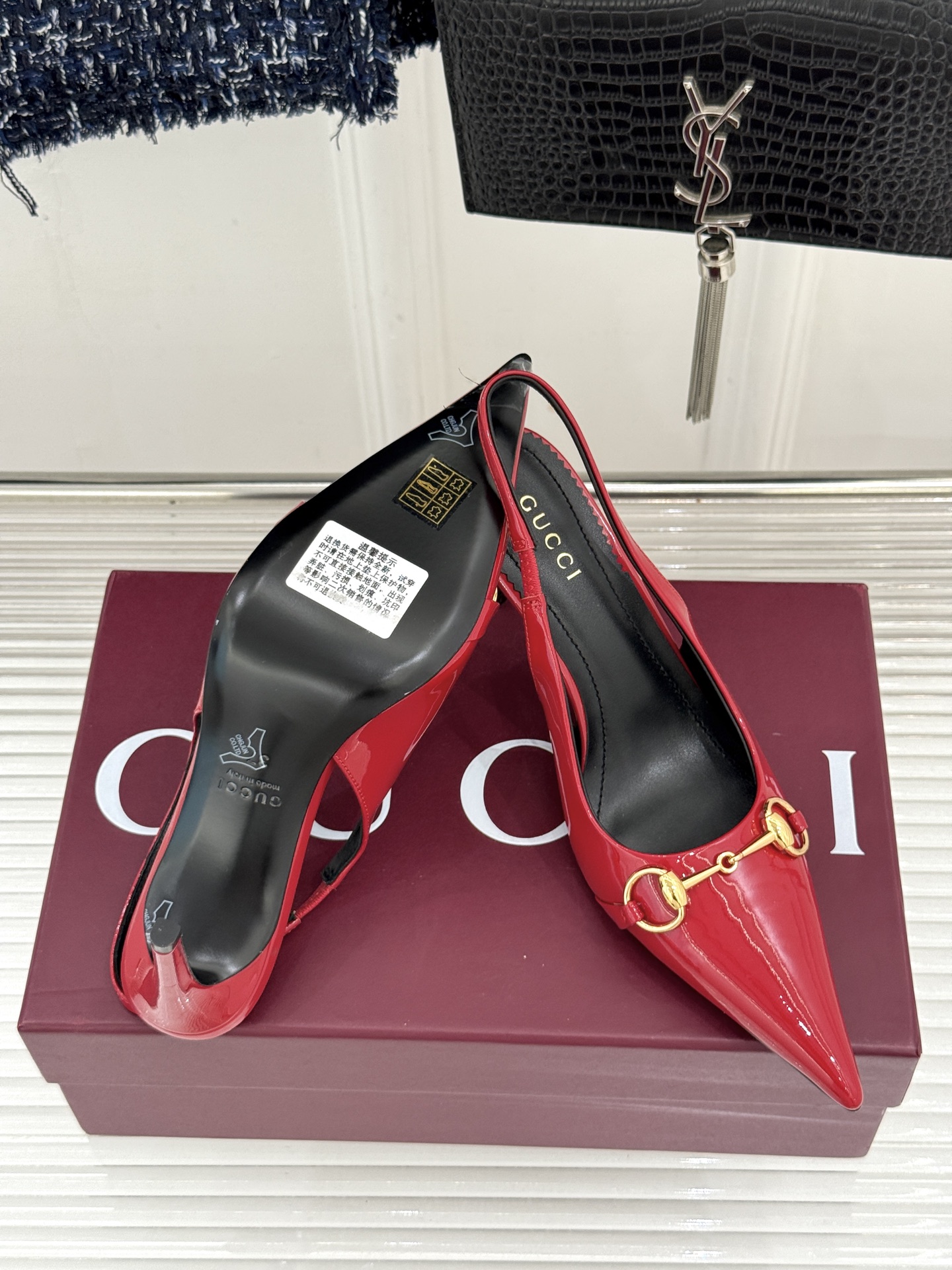 Gucci/古驰26WF新品Donna系列 马衔扣尖头高跟鞋凉鞋 经典马衔扣缀鞋面 尖头线条修饰纤细脚型 细跟拉长腿型比