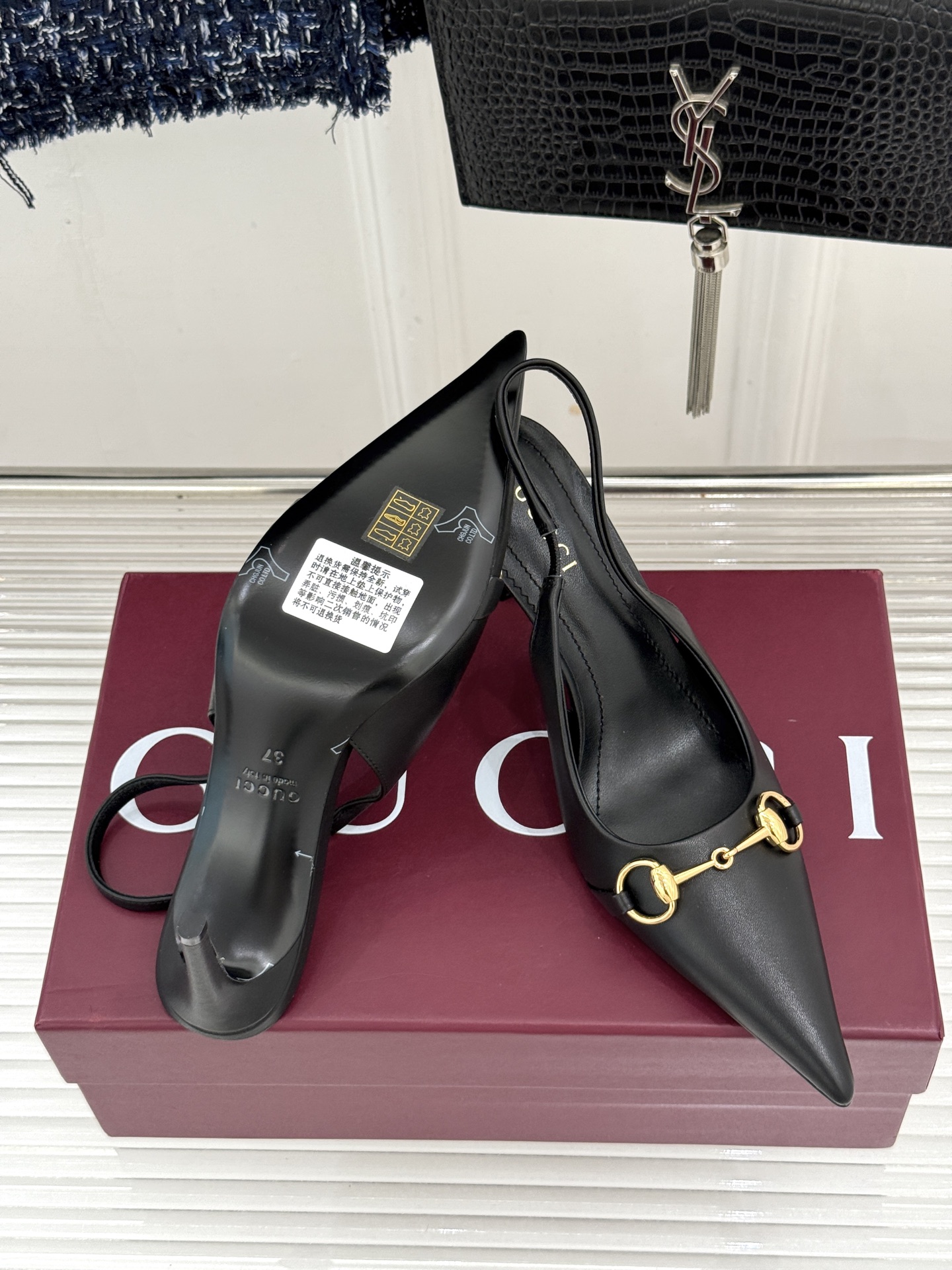 Gucci/古驰26WF新品Donna系列 马衔扣尖头高跟鞋凉鞋 经典马衔扣缀鞋面 尖头线条修饰纤细脚型 细跟拉长腿型比