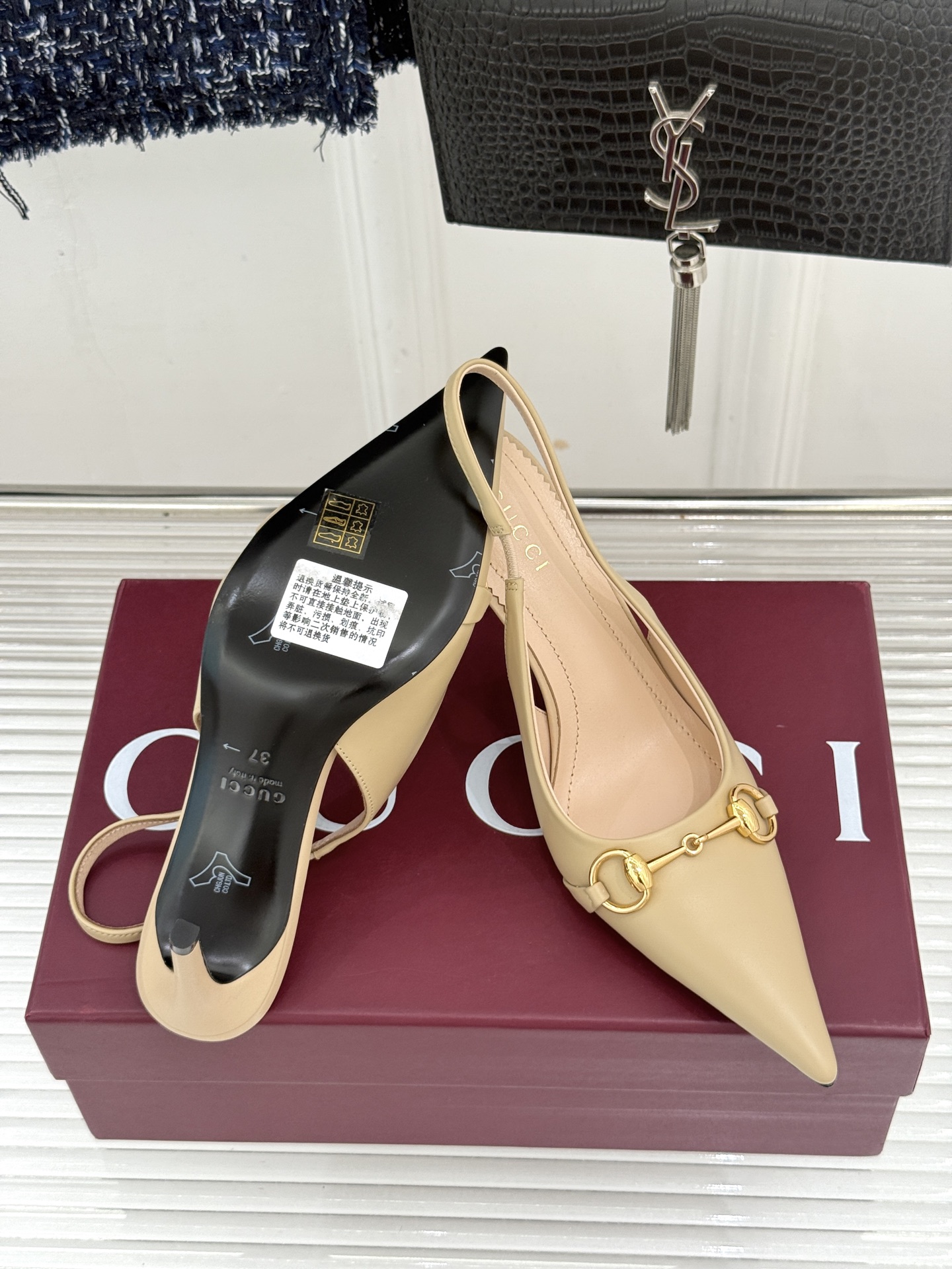 Gucci/古驰26WF新品Donna系列 马衔扣尖头高跟鞋凉鞋 经典马衔扣缀鞋面 尖头线条修饰纤细脚型 细跟拉长腿型比 Gucci/古驰26WF新品Donna系列 马衔扣尖头高跟鞋凉鞋 经典马衔扣缀鞋面 尖头线条修饰纤细脚型 细跟拉长腿型比