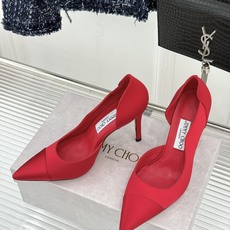Jimmy Choo/吉米周26WF新品 真丝尖头侧空细跟高跟鞋 真丝缎面泛着柔润微光 尖头剪裁利落显腿长 侧空露肤衬得 Jimmy Choo/吉米周26WF新品 真丝尖头侧空细跟高跟鞋 真丝缎面泛着柔润微光 尖头剪裁利落显腿长 侧空露肤衬得