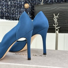 Jimmy Choo/吉米周26WF新品 真丝尖头侧空细跟高跟鞋 真丝缎面泛着柔润微光 尖头剪裁利落显腿长 侧空露肤衬得 Jimmy Choo/吉米周26WF新品 真丝尖头侧空细跟高跟鞋 真丝缎面泛着柔润微光 尖头剪裁利落显腿长 侧空露肤衬得