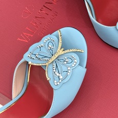 Valentino/华伦天奴26WF新品 立体蝴蝶水钻金属跟高跟拖鞋 立体蝶翼嵌满碎钻 金属细跟撑起利落气场 一字拖穿脱 Valentino/华伦天奴26WF新品 立体蝴蝶水钻金属跟高跟拖鞋 立体蝶翼嵌满碎钻 金属细跟撑起利落气场 一字拖穿脱