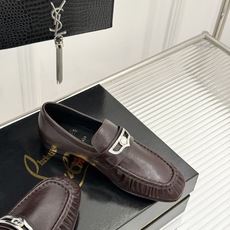 男码+20 ChristinLouboutin/CL26WF新品 复古褶皱英伦乐情侣款福鞋 金属扣自带奢牌锋芒 手工褶皱 男码+20 ChristinLouboutin/CL26WF新品 复古褶皱英伦乐情侣款福鞋 金属扣自带奢牌锋芒 手工褶皱