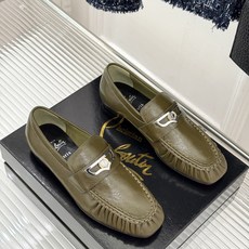 男码+20 ChristinLouboutin/CL26WF新品 复古褶皱英伦乐情侣款福鞋 金属扣自带奢牌锋芒 手工褶皱 男码+20 ChristinLouboutin/CL26WF新品 复古褶皱英伦乐情侣款福鞋 金属扣自带奢牌锋芒 手工褶皱