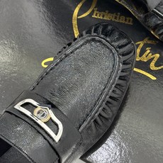 男码+20 ChristinLouboutin/CL26WF新品 复古褶皱英伦乐情侣款福鞋 金属扣自带奢牌锋芒 手工褶皱 男码+20 ChristinLouboutin/CL26WF新品 复古褶皱英伦乐情侣款福鞋 金属扣自带奢牌锋芒 手工褶皱