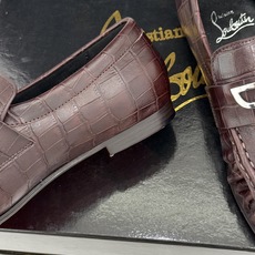 男码+20 ChristinLouboutin/CL26WF新品 复古褶皱英伦乐情侣款福鞋 金属扣自带奢牌锋芒 手工褶皱 男码+20 ChristinLouboutin/CL26WF新品 复古褶皱英伦乐情侣款福鞋 金属扣自带奢牌锋芒 手工褶皱