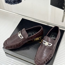 男码+20 ChristinLouboutin/CL26WF新品 复古褶皱英伦乐情侣款福鞋 金属扣自带奢牌锋芒 手工褶皱 男码+20 ChristinLouboutin/CL26WF新品 复古褶皱英伦乐情侣款福鞋 金属扣自带奢牌锋芒 手工褶皱