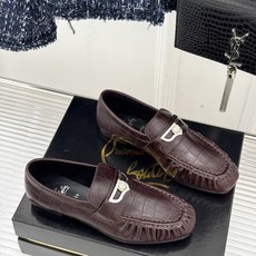 男码+20 ChristinLouboutin/CL26WF新品 复古褶皱英伦乐情侣款福鞋 金属扣自带奢牌锋芒 手工褶皱 男码+20 ChristinLouboutin/CL26WF新品 复古褶皱英伦乐情侣款福鞋 金属扣自带奢牌锋芒 手工褶皱