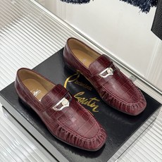 男码+20 ChristinLouboutin/CL26WF新品 复古褶皱英伦乐情侣款福鞋 金属扣自带奢牌锋芒 手工褶皱 男码+20 ChristinLouboutin/CL26WF新品 复古褶皱英伦乐情侣款福鞋 金属扣自带奢牌锋芒 手工褶皱