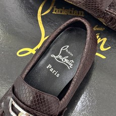 男码+20 ChristinLouboutin/CL26WF新品 复古褶皱英伦乐情侣款福鞋 金属扣自带奢牌锋芒 手工褶皱 男码+20 ChristinLouboutin/CL26WF新品 复古褶皱英伦乐情侣款福鞋 金属扣自带奢牌锋芒 手工褶皱