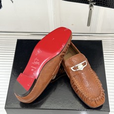 男码+20 ChristinLouboutin/CL26WF新品 复古褶皱英伦乐情侣款福鞋 金属扣自带奢牌锋芒 手工褶皱 男码+20 ChristinLouboutin/CL26WF新品 复古褶皱英伦乐情侣款福鞋 金属扣自带奢牌锋芒 手工褶皱