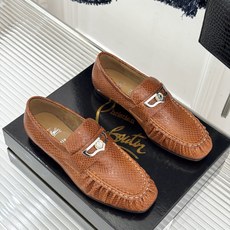 男码+20 ChristinLouboutin/CL26WF新品 复古褶皱英伦乐情侣款福鞋 金属扣自带奢牌锋芒 手工褶皱 男码+20 ChristinLouboutin/CL26WF新品 复古褶皱英伦乐情侣款福鞋 金属扣自带奢牌锋芒 手工褶皱