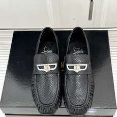 男码+20 ChristinLouboutin/CL26WF新品 复古褶皱英伦乐情侣款福鞋 金属扣自带奢牌锋芒 手工褶皱 男码+20 ChristinLouboutin/CL26WF新品 复古褶皱英伦乐情侣款福鞋 金属扣自带奢牌锋芒 手工褶皱
