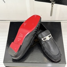 男码+20 ChristinLouboutin/CL26WF新品 复古褶皱英伦乐情侣款福鞋 金属扣自带奢牌锋芒 手工褶皱 男码+20 ChristinLouboutin/CL26WF新品 复古褶皱英伦乐情侣款福鞋 金属扣自带奢牌锋芒 手工褶皱