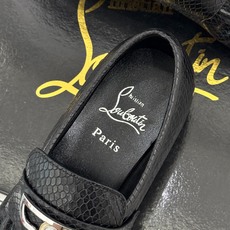 男码+20 ChristinLouboutin/CL26WF新品 复古褶皱英伦乐情侣款福鞋 金属扣自带奢牌锋芒 手工褶皱 男码+20 ChristinLouboutin/CL26WF新品 复古褶皱英伦乐情侣款福鞋 金属扣自带奢牌锋芒 手工褶皱