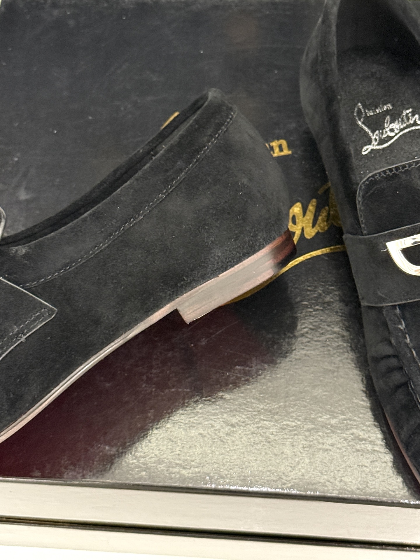 男码+20 ChristinLouboutin/CL26WF新品 复古褶皱英伦乐情侣款福鞋 金属扣自带奢牌锋芒 手工褶皱 男码+20 ChristinLouboutin/CL26WF新品 复古褶皱英伦乐情侣款福鞋 金属扣自带奢牌锋芒 手工褶皱