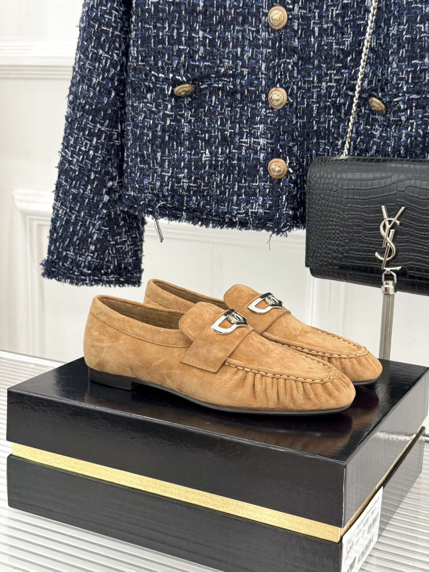 男码＋20 ChristinLouboutin/CL26WF新品 复古褶皱英伦乐情侣款福鞋 金属扣自带奢牌锋芒 手工褶皱