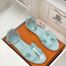 (配原版飞机盒) Hermès/爱马仕经典H型 平底凉鞋 标志性的“H”元素 以剪裁呈现 Epsom牛皮细腻又挺括 平 (配原版飞机盒) Hermès/爱马仕经典H型 平底凉鞋 标志性的“H”元素 以剪裁呈现 Epsom牛皮细腻又挺括 平
