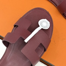 (配原版飞机盒) Hermès/爱马仕经典H型 平底凉鞋 标志性的“H”元素 以剪裁呈现 Epsom牛皮细腻又挺括 平 (配原版飞机盒) Hermès/爱马仕经典H型 平底凉鞋 标志性的“H”元素 以剪裁呈现 Epsom牛皮细腻又挺括 平