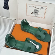 (配原版飞机盒) Hermès/爱马仕经典H型 平底凉鞋 标志性的“H”元素 以剪裁呈现 Epsom牛皮细腻又挺括 平 (配原版飞机盒) Hermès/爱马仕经典H型 平底凉鞋 标志性的“H”元素 以剪裁呈现 Epsom牛皮细腻又挺括 平