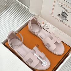 (配原版飞机盒) Hermès/爱马仕经典H型 平底凉鞋 标志性的“H”元素 以剪裁呈现 Epsom牛皮细腻又挺括 平 (配原版飞机盒) Hermès/爱马仕经典H型 平底凉鞋 标志性的“H”元素 以剪裁呈现 Epsom牛皮细腻又挺括 平